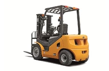 UN Forklift FD35T-CNGA3