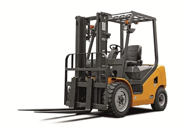 UN Forklift FD35T-CNGA3