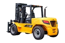 UN Forklift FD70T